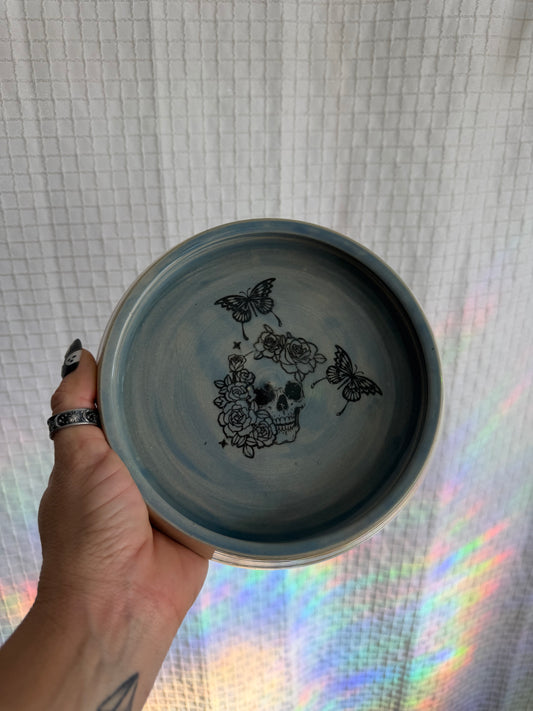 Blue skull blate